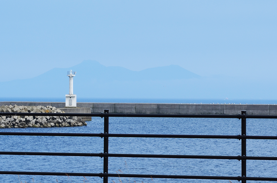 国後島の島影